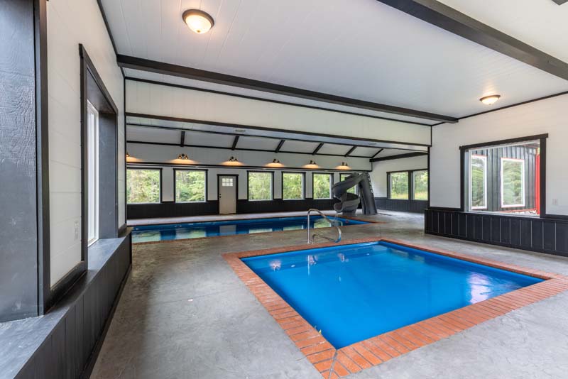 Heated indoor kiddie pool — Black Eagle Lodge