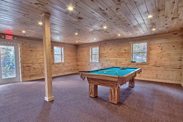 pool table in entertainment room