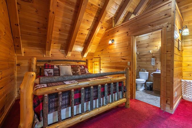 Honeymoon suite living area — Timber Ridge Lodge